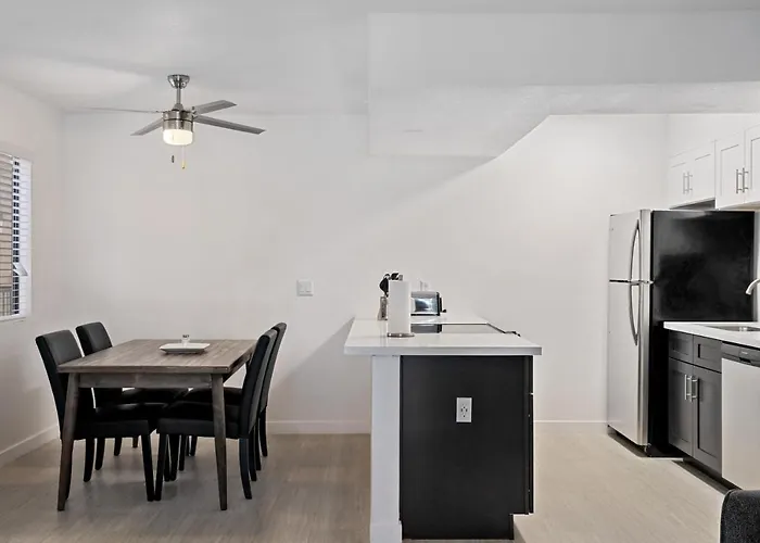 Newly Renovated 2br W Pool By Gia *