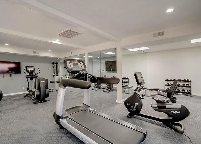 Newly Renovated 2br W Pool By Gia Phoenix