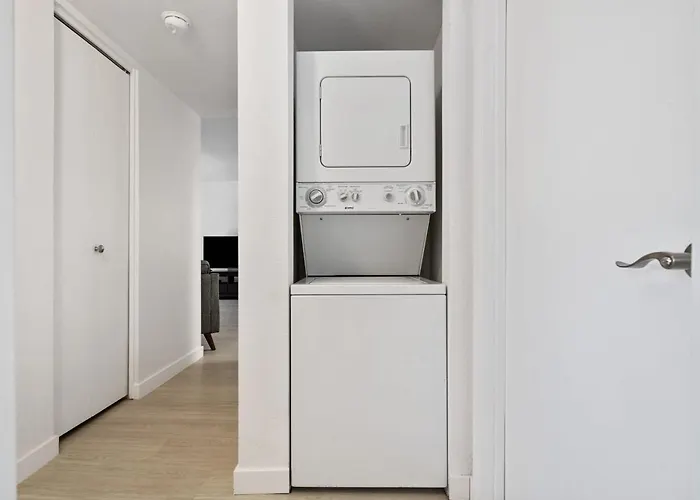 Apartment Newly Renovated 2br W Pool By Gia