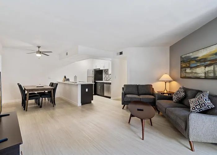 Apartment Newly Renovated 2br W Pool By Gia *