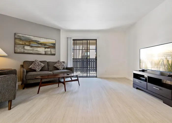 Newly Renovated 2br W Pool By Gia Phoenix