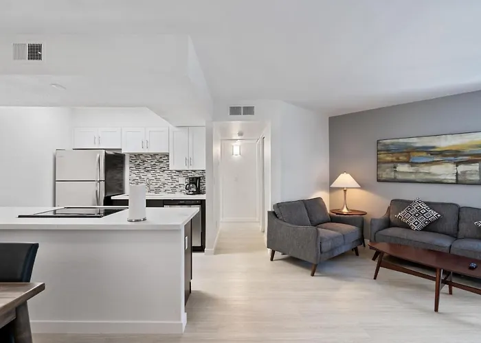 Newly Renovated 2br W Pool By Gia Phoenix